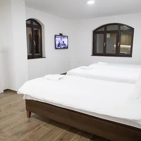 Smestaj Centar Ub 35 *